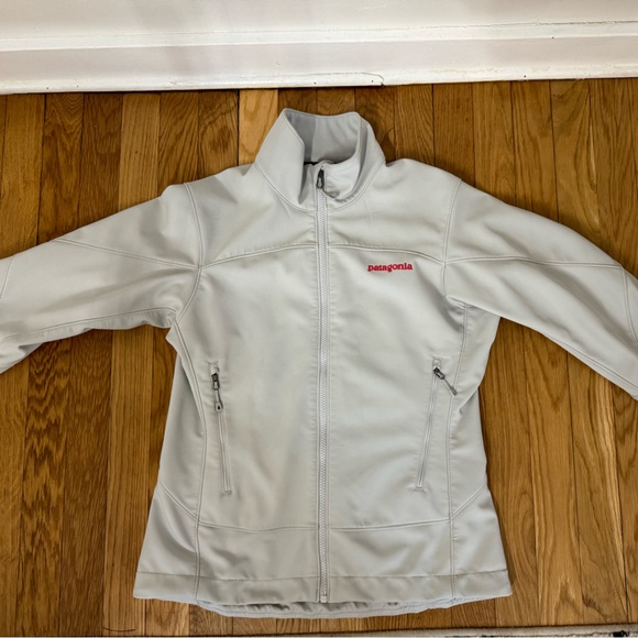 Patagonia Women’s Jackets - Picture 1 of 1